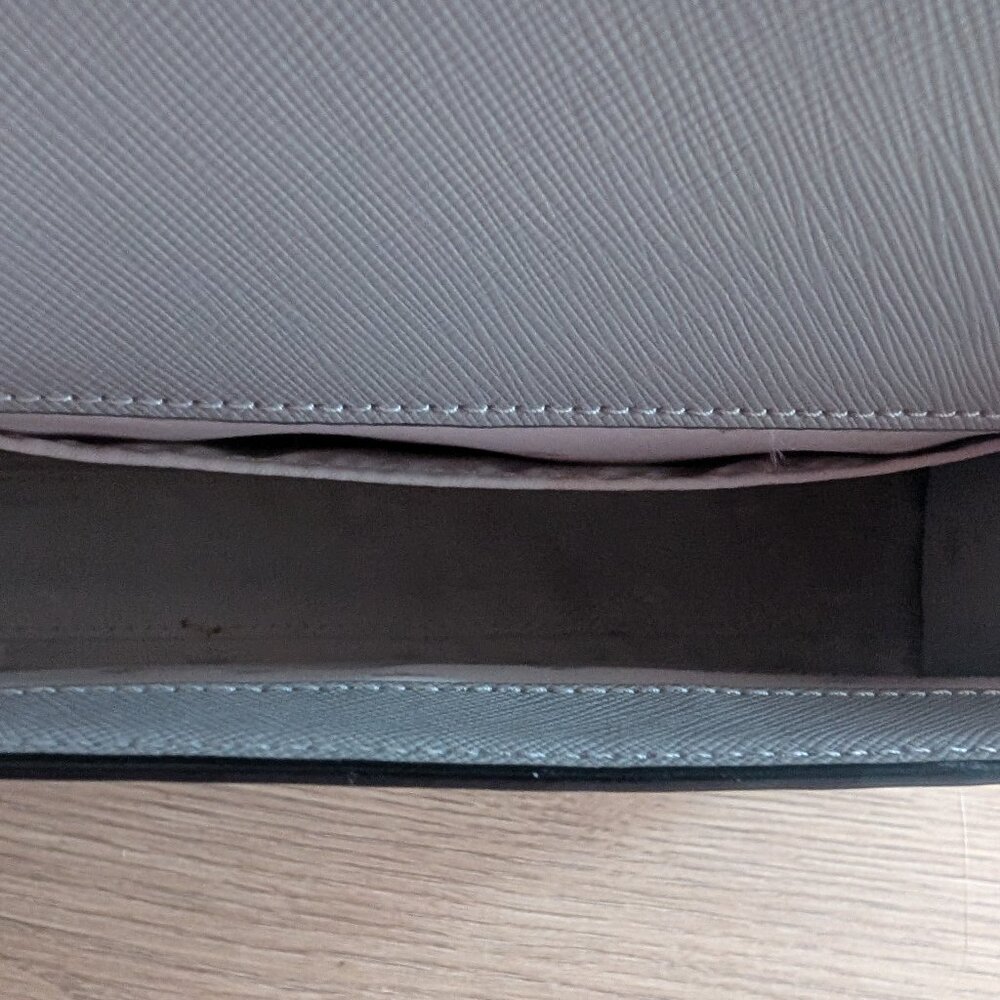 Kate Spade Convertible Convertible Crossbody - Picture 3 of 8